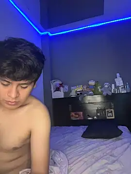 Snapshot of Kailertwink chatting on June 2026 04:23:01 PM Kailertwink online show from June 2026 04:23:01 PM