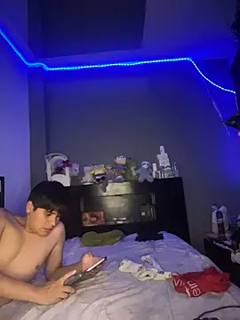 Snapshot of Kailertwink chatting on June 2026 06:44:01 PM Kailertwink online show from June 2026 06:44:01 PM