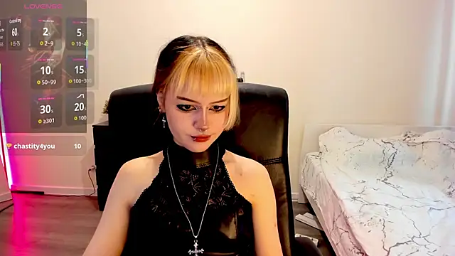 LiyaLuna online show from November 2025 10:26:02 AM