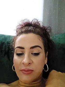 ShineBright88 online show from November 2025 01:10:01 PM