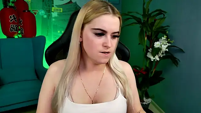 Stef Nicks online show from July 2026 12:44:01 PM