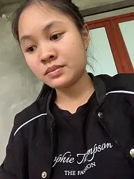 NhuFox online show from October 2025 09:20:01 AM