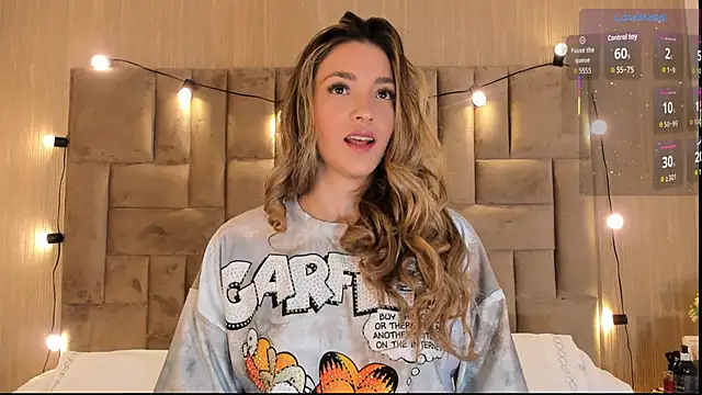 ClaradelMar online show from November 2025 10:23:01 AM