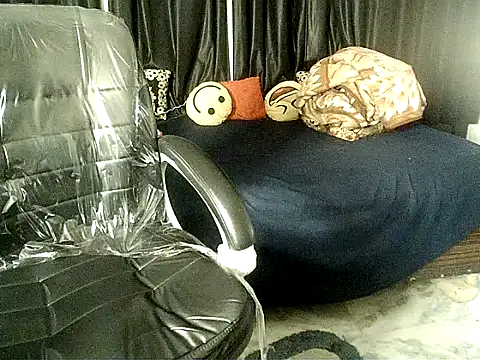 Anaconda-Mall online show from December 2025 08:02:01 PM