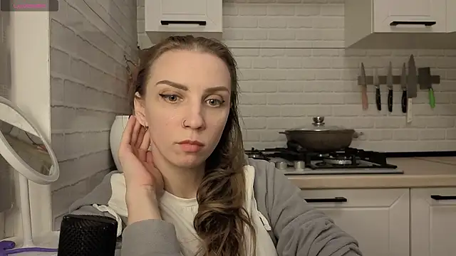 Edena  online show from April 2026 06:21:01 PM