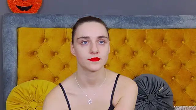 Jessica White  online show from November 2025 04:03:02 AM