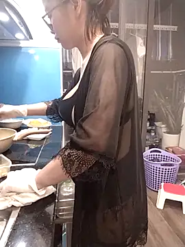 Linh linh01 online show from December 2025 11:49:02 AM