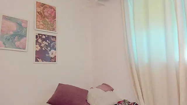 canelleGarces online show from April 2026 12:39:01 PM