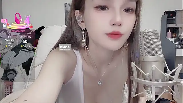 Snapshot of twlilybae chatting on June 2026 11:27:02 PM twlilybae online show from June 2026 11:27:02 PM