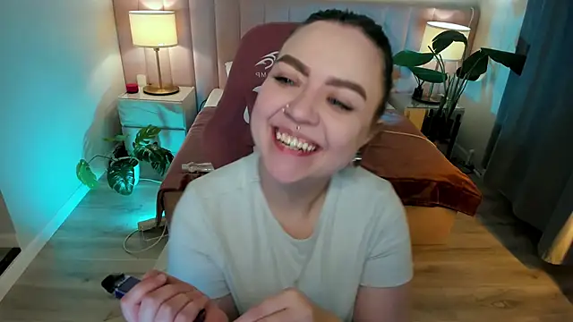 ashton heidii online show from April 2026 01:54:01 AM