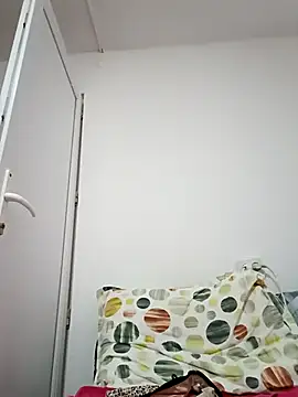 Vera Elle online show from October 2025 10:43:02 PM