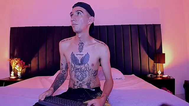 dominik thompson777 online show from September 2025 09:17:02 PM