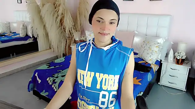 nathalialoes1 online show from November 2025 10:11:02 PM