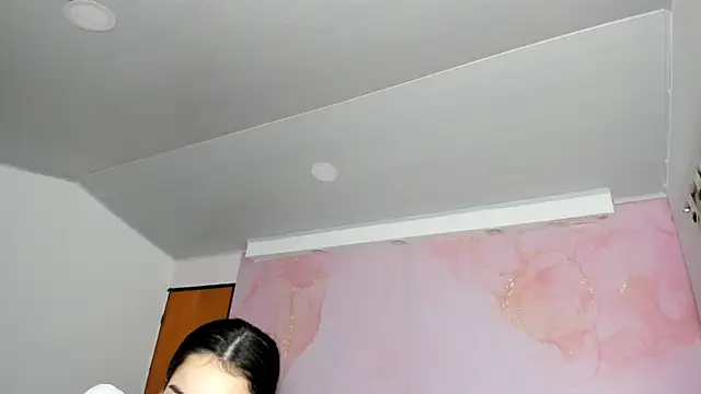 milk candy18 online show from October 2025 10:37:01 AM