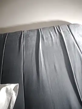 RomiyEze online show from March 2026 04:20:01 AM