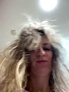 EvvaMur online show from October 2025 12:47:01 AM