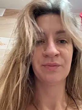 EvvaMur online show from October 2025 12:58:01 AM