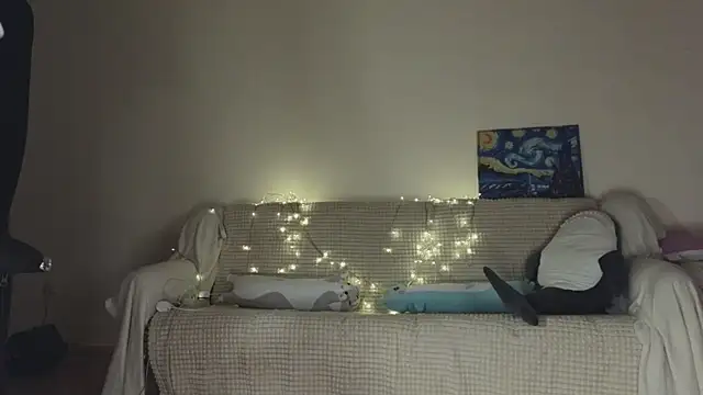 Pixxxis online show from October 2025 02:12:02 AM