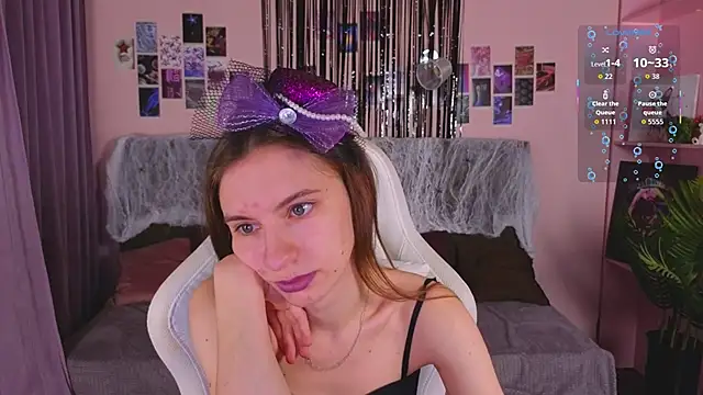 Snapshot of kaleriyaa_ chatting on October 2025 01:28:02 AM kaleriyaa online show from October 2025 01:28:02 AM