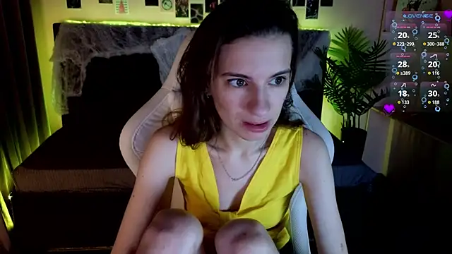 Snapshot of kaleriyaa_ chatting on November 2025 01:29:02 AM kaleriyaa online show from November 2025 01:29:02 AM