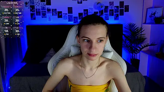 Snapshot of kaleriyaa_ chatting on November 2025 01:37:01 AM kaleriyaa online show from November 2025 01:37:01 AM