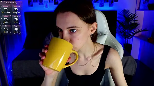 Snapshot of kaleriyaa_ chatting on November 2025 01:33:02 AM kaleriyaa online show from November 2025 01:33:02 AM