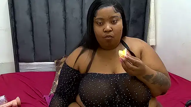 CocoFlames23 online show from October 2025 09:44:02 PM