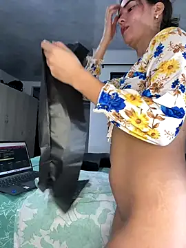 annymaldonado online show from October 2025 01:57:02 PM