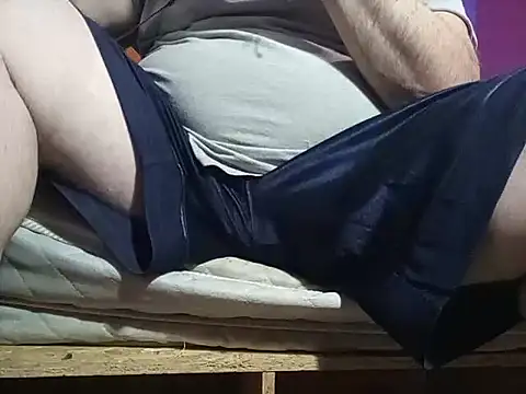 BabyBearMilk online show from November 2025 10:43:01 PM