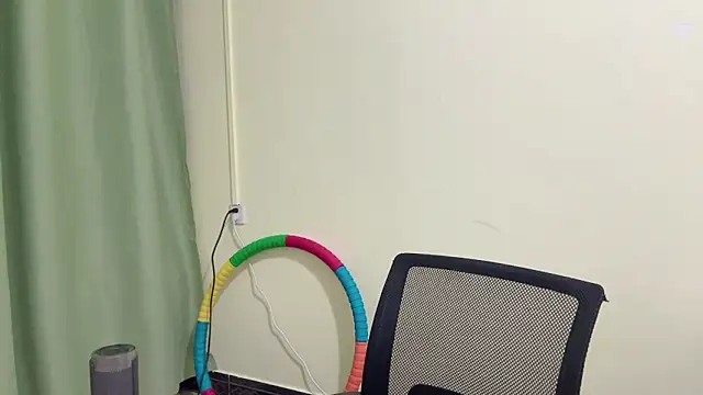 Nicole-13 online show from December 2025 01:16:02 PM