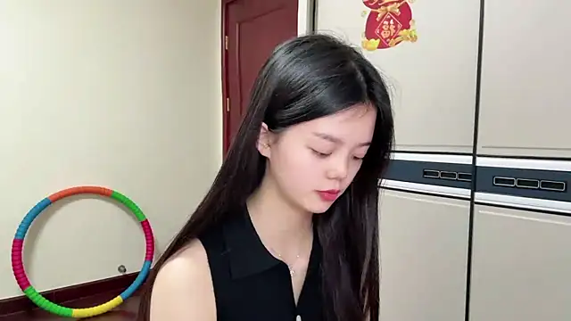 Nicole-13 online show from April 2026 01:41:01 PM