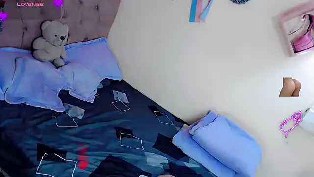 Snapshot of Percy-99 chatting on September 2025 04:05:02 AM Percy-99 online show from September 2025 04:05:02 AM