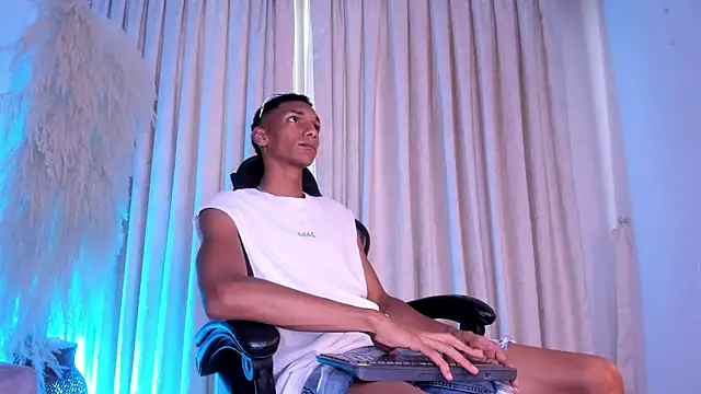 JulienSaint online show from April 2026 11:48:01 AM