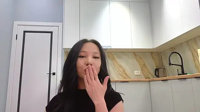 Snapshot of lunajii chatting on April 2026 01:52:02 AM lunajii online show from April 2026 01:52:02 AM