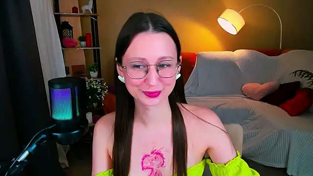 YourLovellyStory online show from February 2026 11:30:01 AM