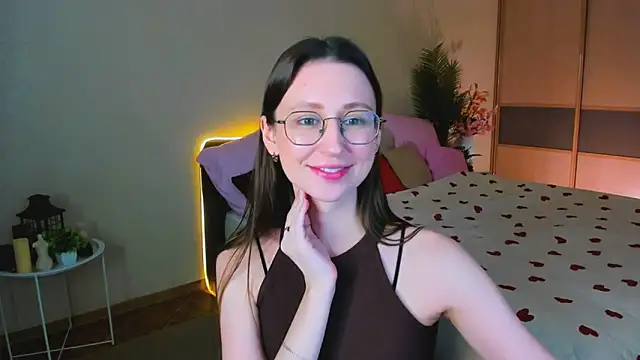 Snapshot of YourLovellyStory chatting on May 2026 04:04:02 PM YourLovellyStory online show from May 2026 04:04:02 PM