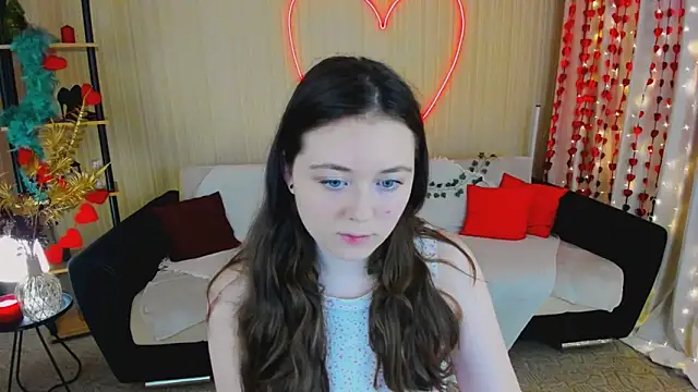 AlluringLookk online show from March 2026 05:07:02 PM