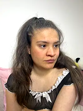 Emilyybennet  online show from November 2025 12:30:01 AM