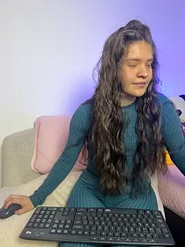 Emilyybennet  online show from November 2025 09:31:01 AM