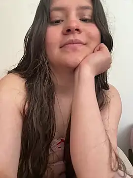 Emilyybennet  online show from May 2026 10:15:01 PM