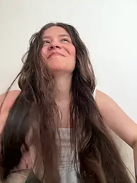 Emilyybennet  online show from May 2026 07:30:01 PM