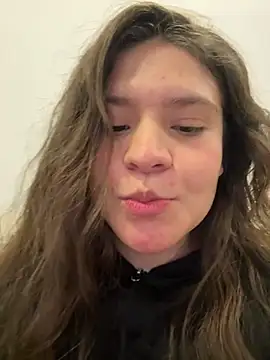 Emilyybennet  online show from June 2026 03:23:02 AM