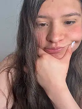 Emilyybennet  online show from June 2026 07:58:02 PM