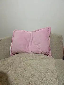 Emilyybennet  online show from July 2026 02:40:01 AM