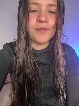Emilyybennet  online show from July 2026 12:35:01 AM