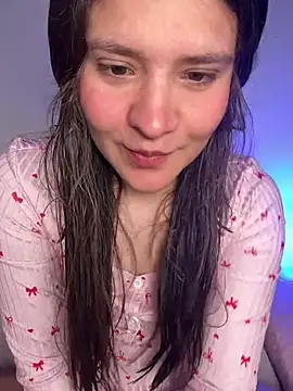Emilyybennet  online show from July 2026 02:32:01 AM