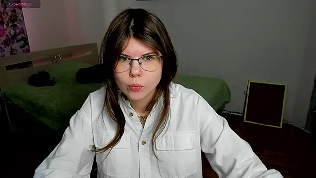 Snapshot of Beatrisss chatting on December 2025 07:35:01 AM Beatrisss online show from December 2025 07:35:01 AM