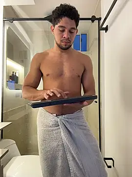 Snapshot of austin_spears_ chatting on May 2026 11:22:01 PM austin spears online show from May 2026 11:22:01 PM