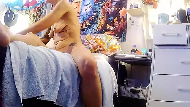 gypsyadventures1 online show from January 2026 06:43:02 PM