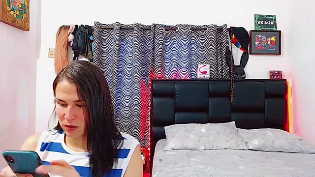 Azley sweet online show from November 2025 02:06:02 PM